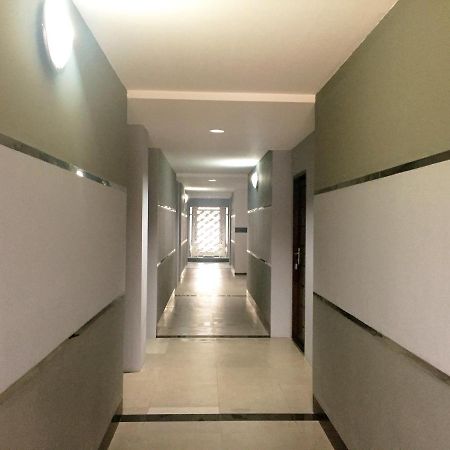 วีชา เรสซิเดนซ์ Hotel จาการ์ตา ภายนอก รูปภาพ